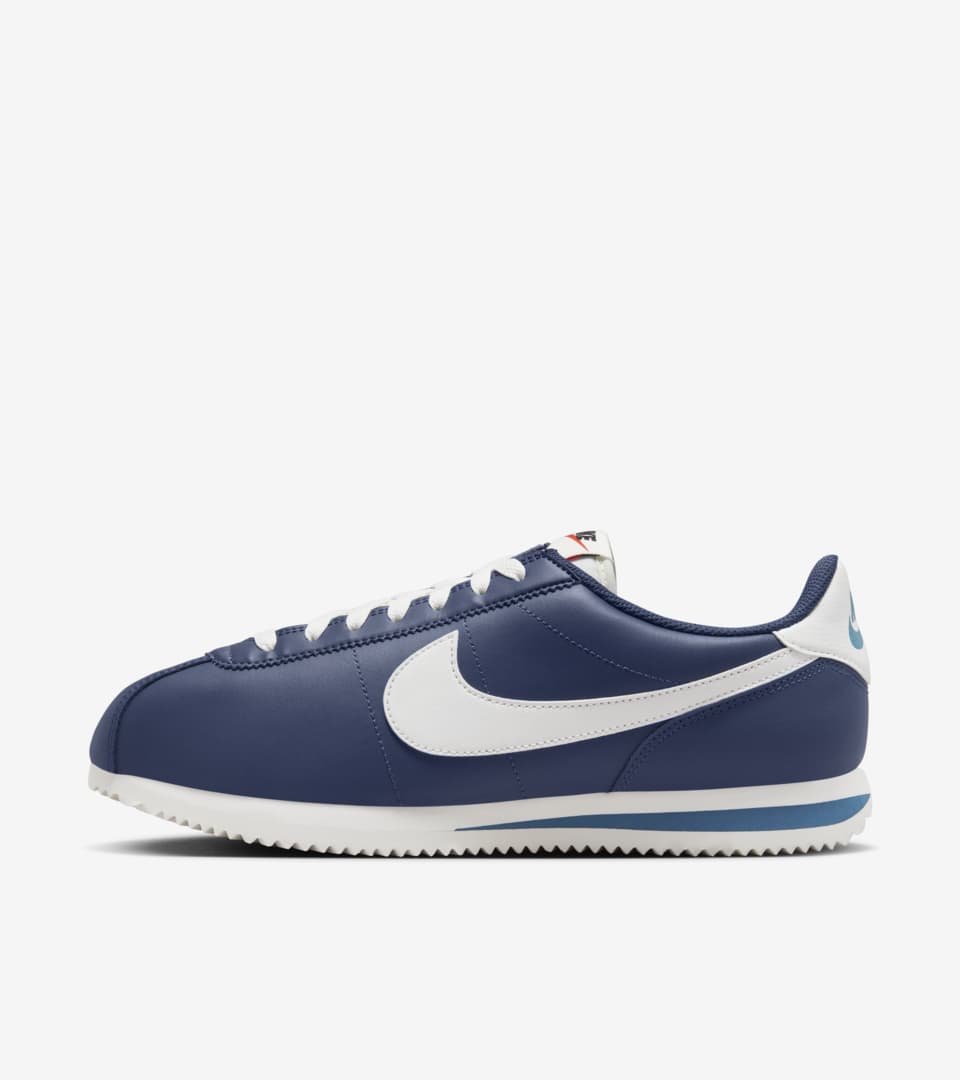 nike cortez navy